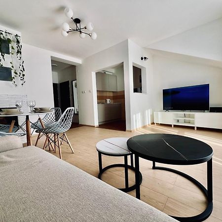 Apartament Wisteria แชมิตช์ ภายนอก รูปภาพ