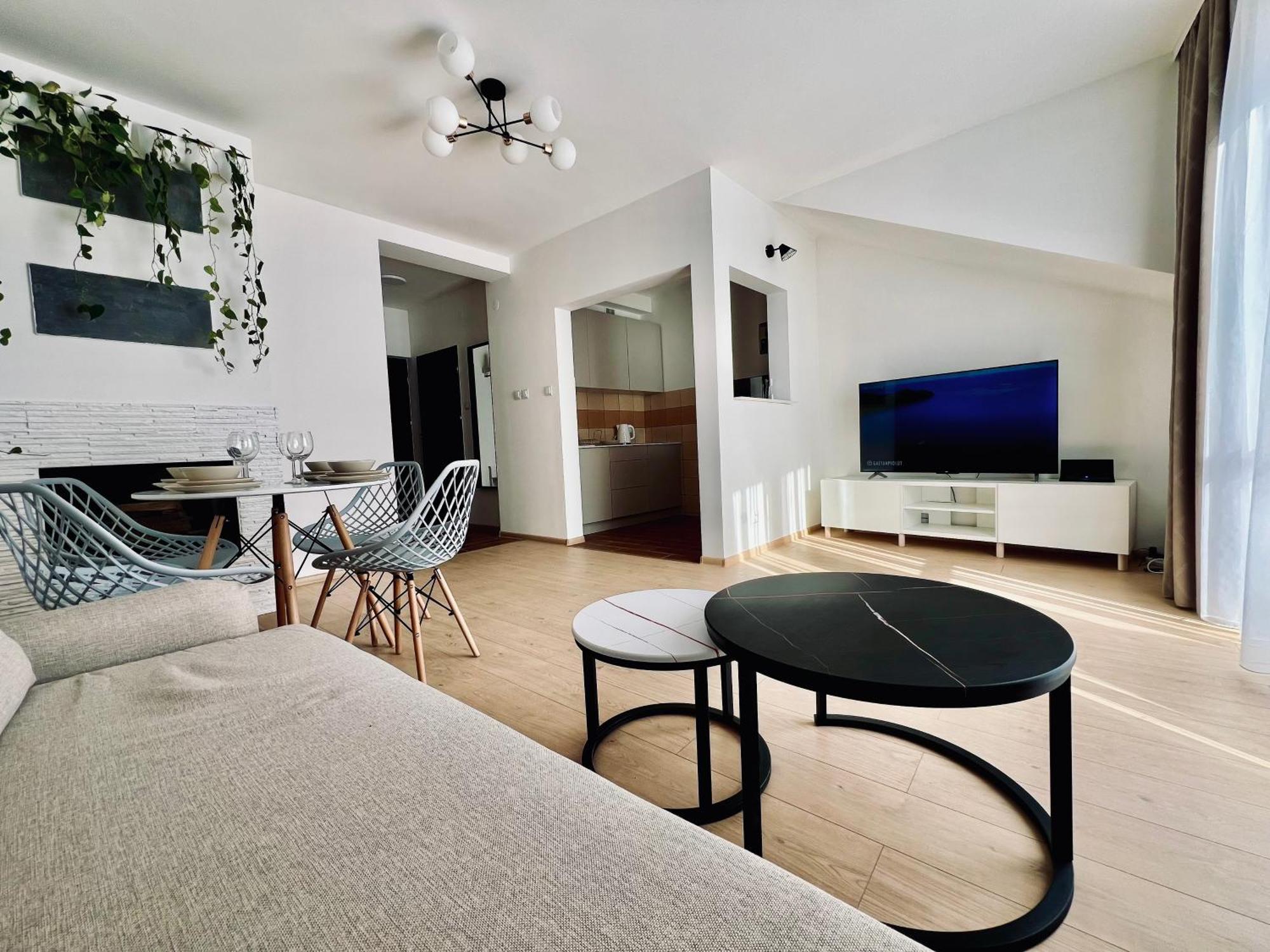 Apartament Wisteria แชมิตช์ ภายนอก รูปภาพ