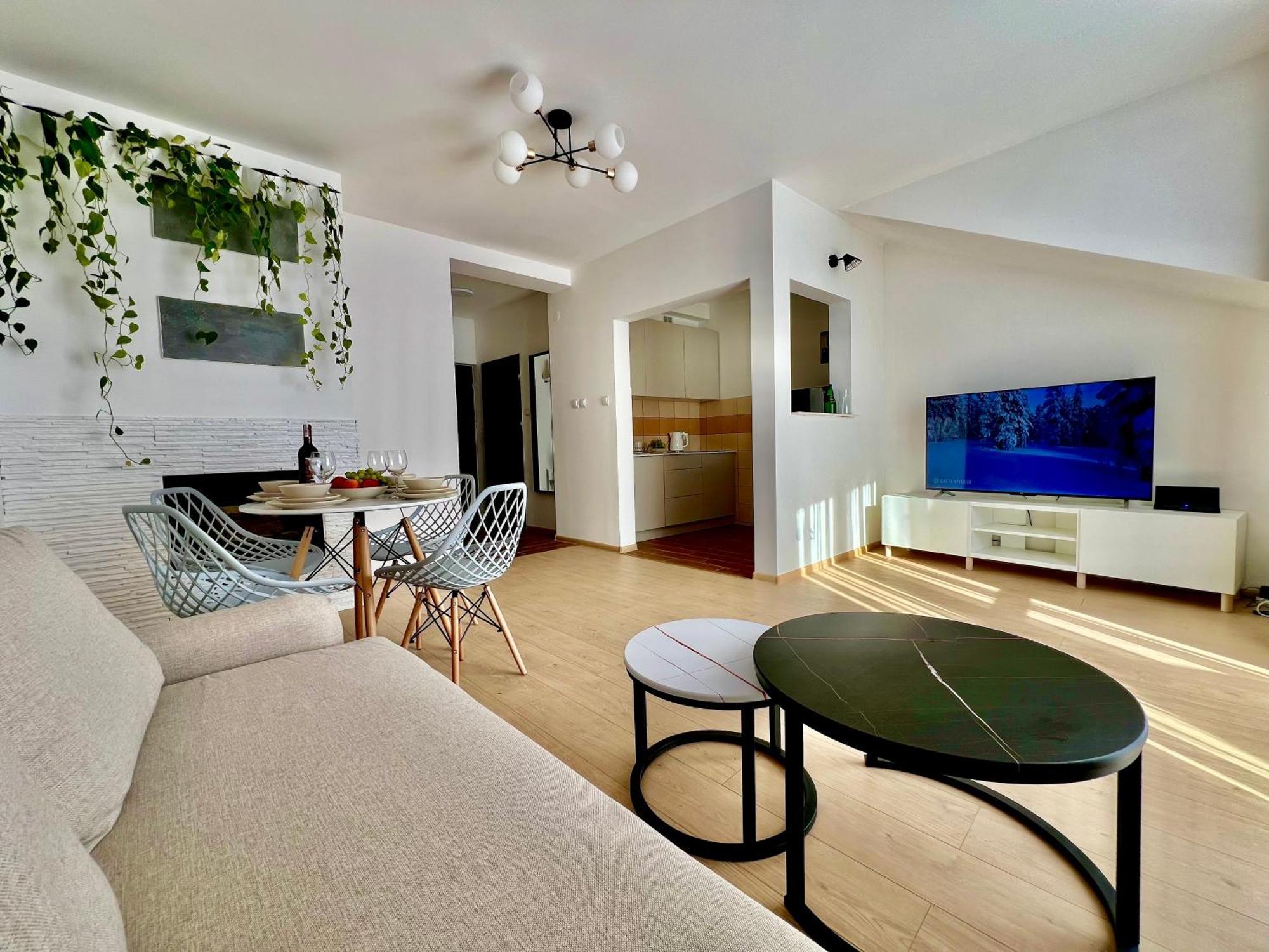 Apartament Wisteria แชมิตช์ ภายนอก รูปภาพ