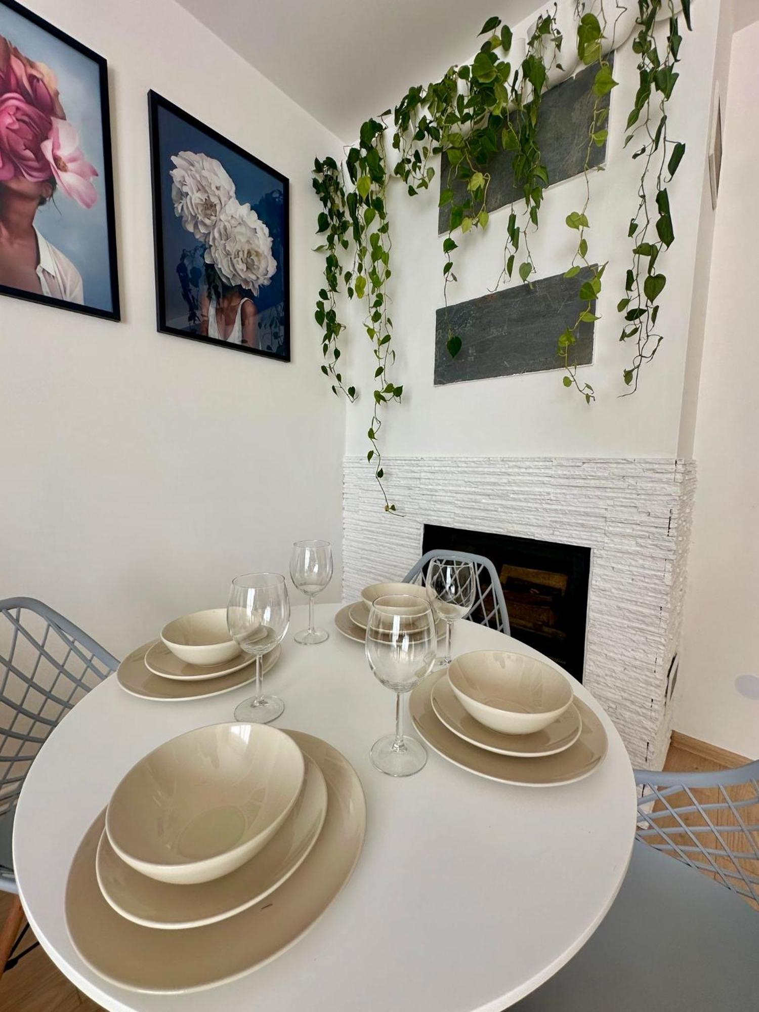 Apartament Wisteria แชมิตช์ ภายนอก รูปภาพ