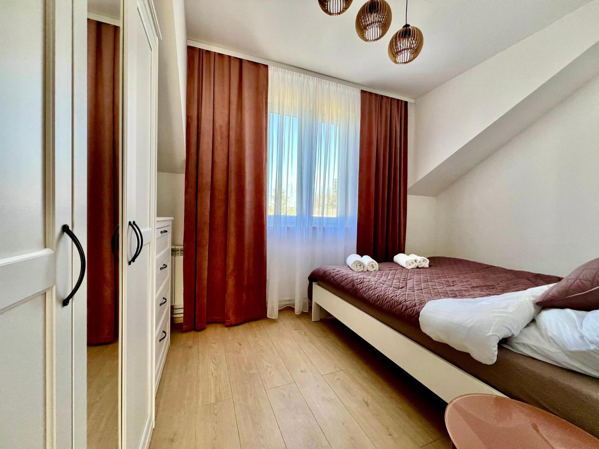 Apartament Wisteria แชมิตช์ ภายนอก รูปภาพ