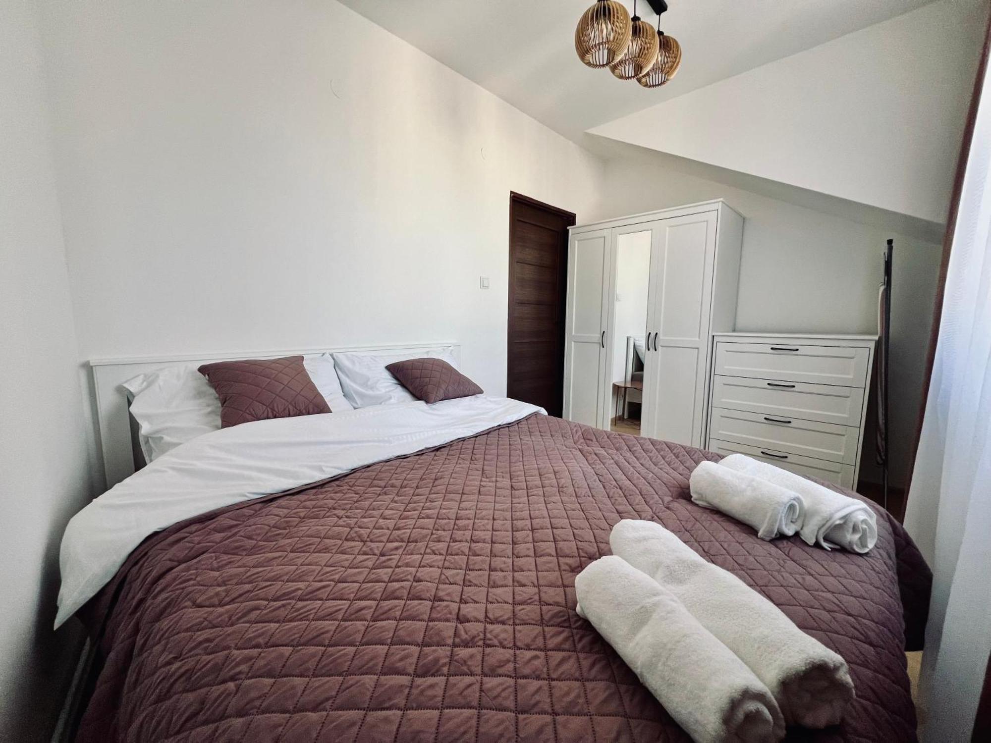 Apartament Wisteria แชมิตช์ ภายนอก รูปภาพ